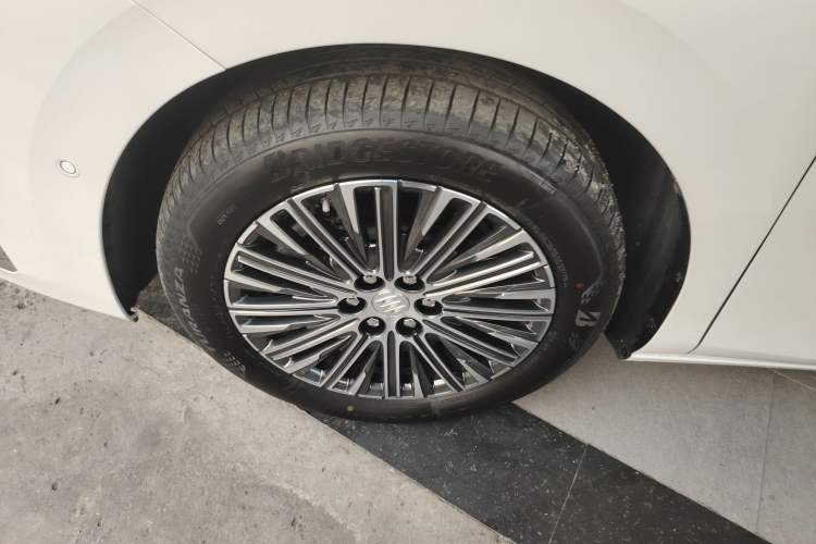 Used Buick GL8 New Energy 2024 Lu Zun Luxury Edition 7-Seater