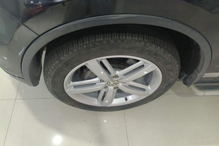 Used Volkswagen Touareg 2014 3.0 TSI New Edition