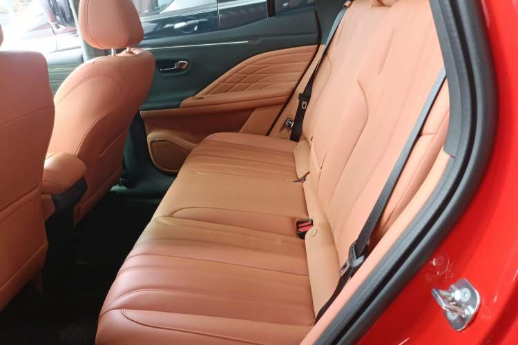 Used AION V 2024 Aion Tyrannosaurus 650 Smart Luxury Edition