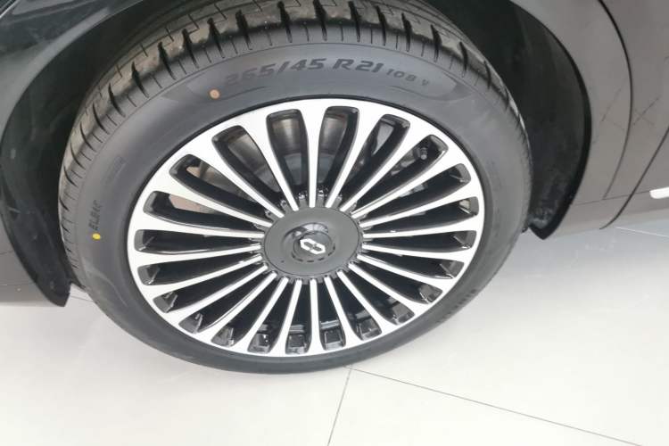 Used Hima AITO M9 2024 Range-Extended Ultra Version 42 kWh 6-Seater Model
