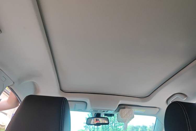 Used JMC Yusheng S330 2016 1.5L GTDi Automatic Two-Wheel Drive Prestige Edition Headliner