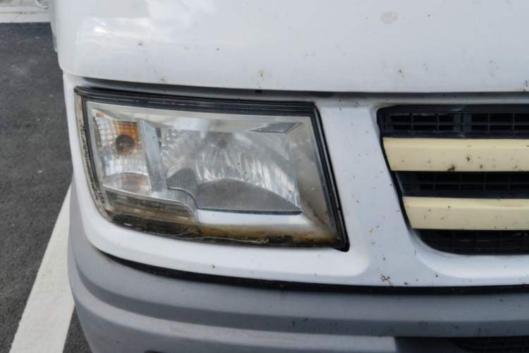 Used Iveco Daily 2012 2.5T-A35 Logistics Version 1 Mid-Roof
