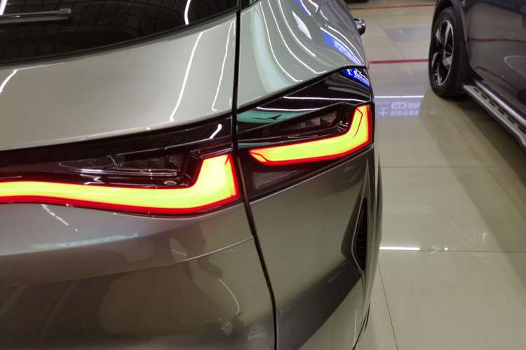 Used Oshan Z6 New Energy 2023 ZhiDian iDD 150KM Flagship PLUS