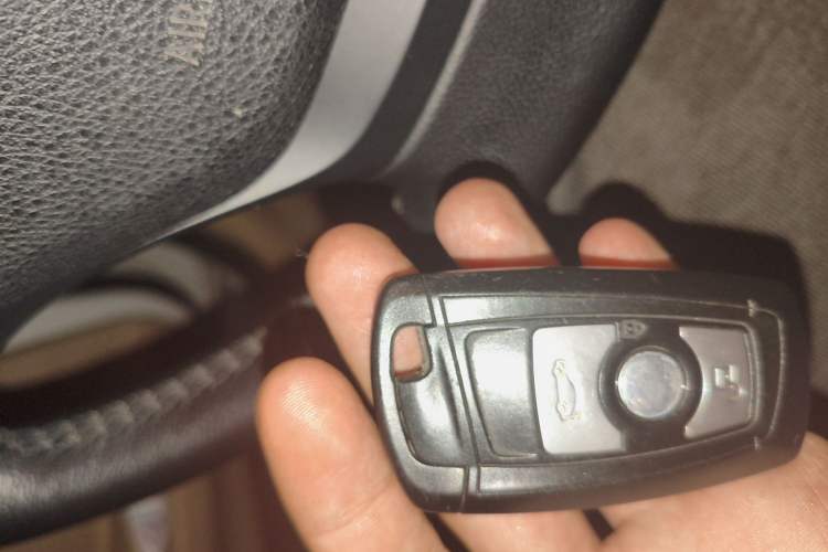 Used BMW 3 Series 2013 320i Sport Edition Vehicle Key