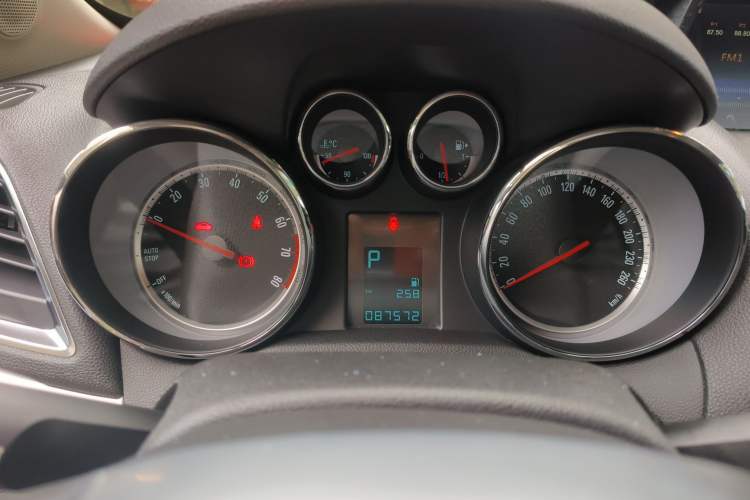 Used Buick Encore 2015 1.4T Automatic Two-Wheel Drive Urban Elite Version Instrument Cluster