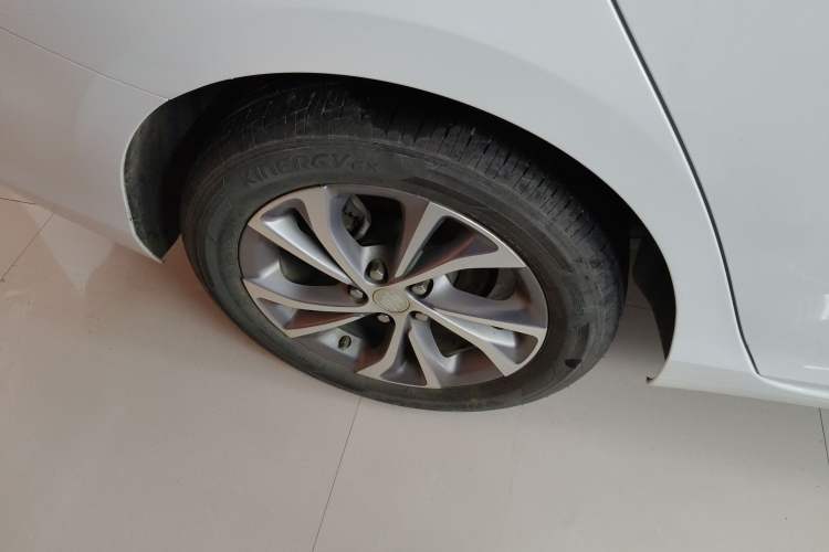 Used Buick Verano 2023 Pro Enjoyment Edition Right Rear Wheel Hub