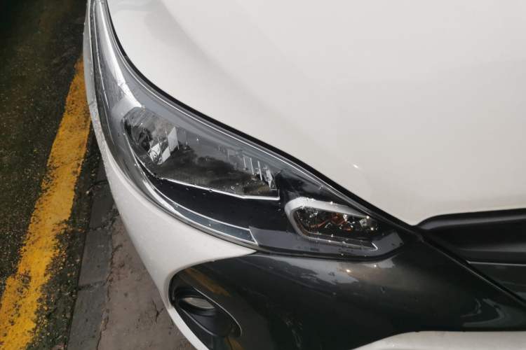 Used Toyota YARiS L Zhi Xuan 2016 Revised Version 1.5G CVT with Dynamic Sunroof Right Front Headlight