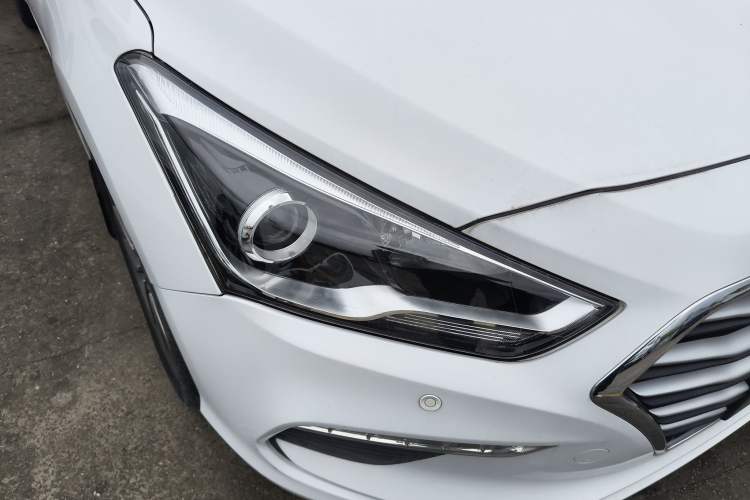Used Hyundai Mistra 2017 1.8L Automatic Smart GLS China V Standard Right Front Headlight
