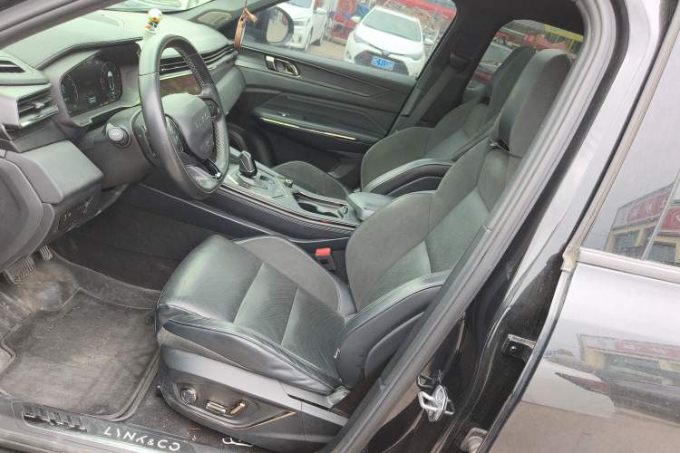 Used Lynk & Co 01 2021 2.0TD Four-Wheel Drive Dark Night Edition Left Front Seat