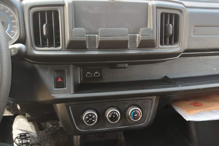 Used JAC Group Blue Cat 2023 M1 Guoxuan Hi-Tech 40.55 kWh Elite Edition
