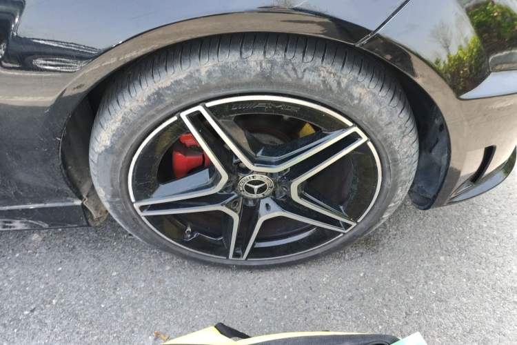 Used Mercedes-Benz C-Class 2011 C 180K Classic model Right Front Wheel Hub