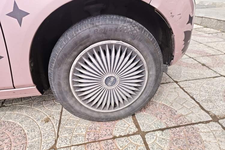 Used Geely Galaxy Panda 2024 Panda Mini 200km Dragon Edition Right Front Wheel Hub