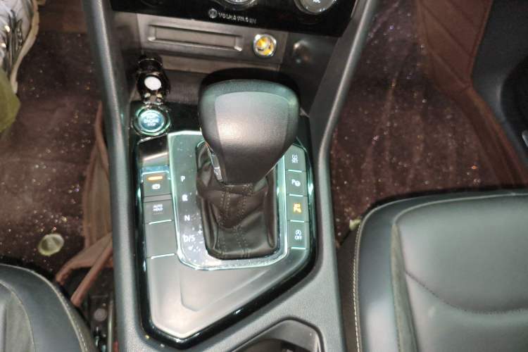 Used Volkswagen Tiguan L 2021 330TSI Automatic Two-Wheel Drive R-Line Enhanced Edition Gear Lever