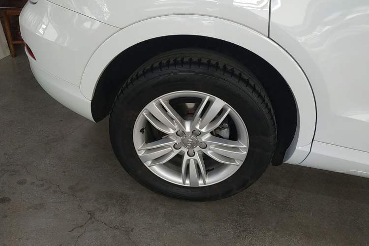 Used Audi Q3 2015 35 TFSI quattro Technology Edition Exterior 5