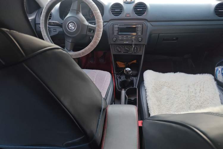 Used Volkswagen Jetta 2015 Zhuihui Edition 1.4L Manual Fashion Model