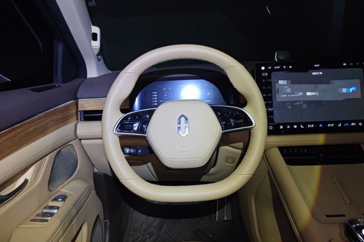 Used Hima AITO M7 2024 1.5T Intelligent Driving 4WD Max Edition 5 Seats Steering Wheel