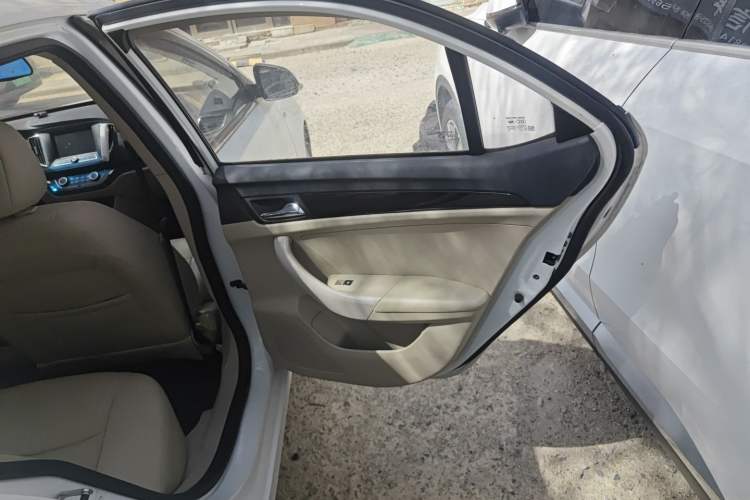 Used Roewe 360 2015 1.5L Automatic Luxury Edition