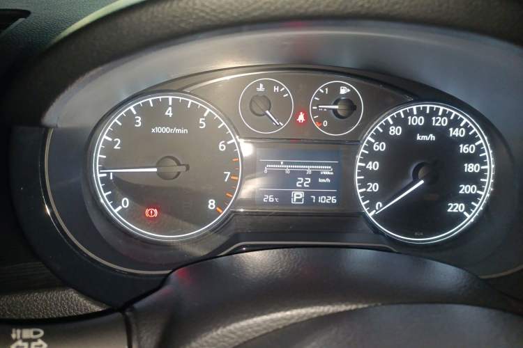 Used Nissan Tiida 2013 1.6L CVT Cool Cafe Edition