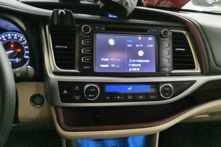 Used Toyota Highlander 2015 2.0T Four-Wheel Drive Ultimate Edition 7-Seater
