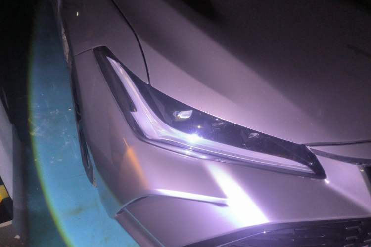 Used Toyota Avalon 2022 2.0L Ambition Edition Right Front Headlight