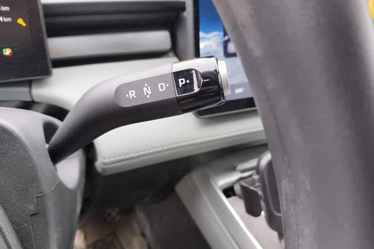 Used Roewe D6 2025 520km Luxury Edition Gear Lever