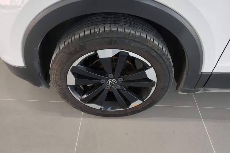 Used Volkswagen Tacqua 2023 200TSI DSG Joy-Connect Edition Exterior 4