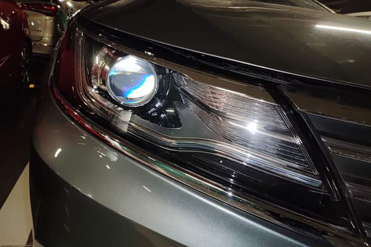 Used Roewe i6 2017 20T Automatic Internet Smart Edition
