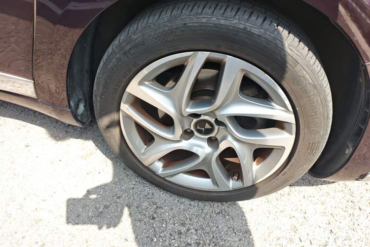 Used DS 5 2014 1.6T Elegant Version THP160 Right Front Wheel Hub