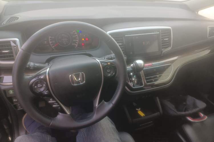 Used Honda Odyssey 2015 Updated Version 2.4L Smart Edition