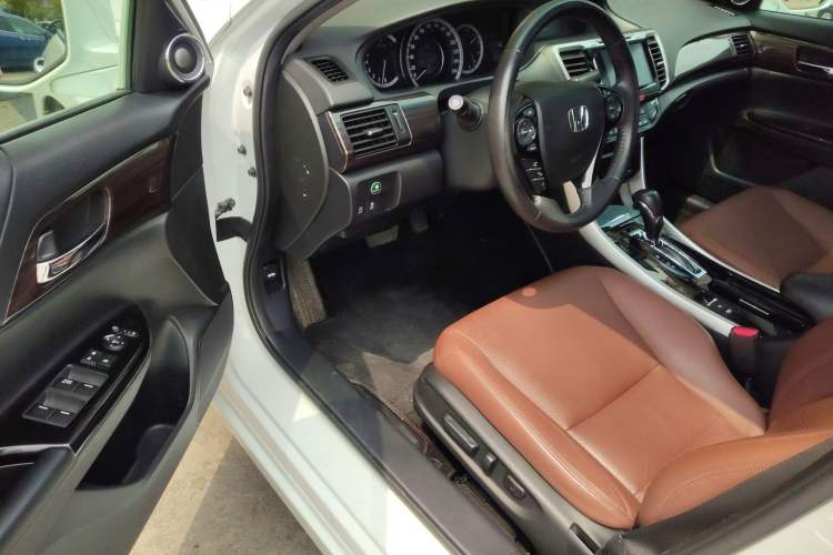 Used Honda Accord 2016 2.4L Luxury Edition Driver Seat