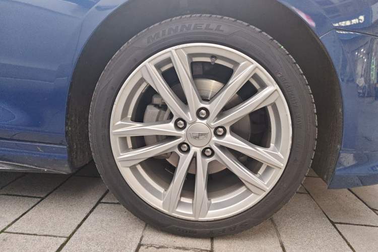 Used Cadillac CT4 2020 28T Fashion Edition Right Front Wheel Hub