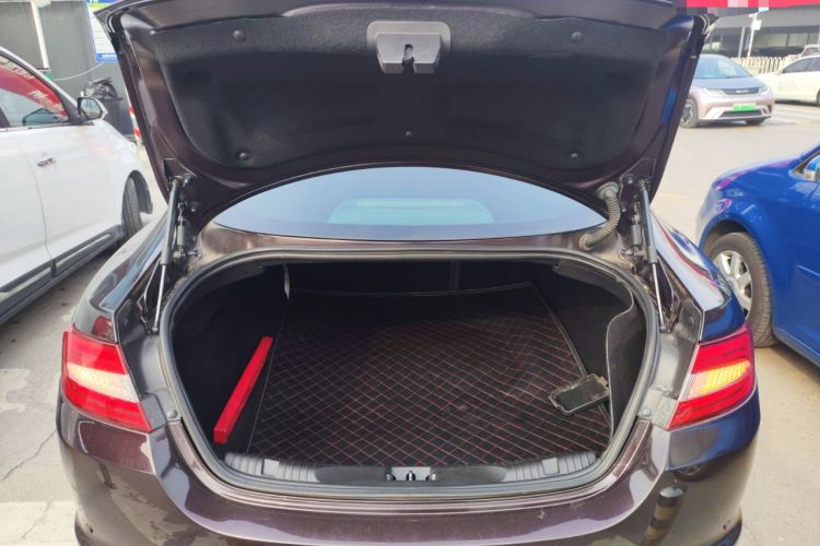 Used Jaguar XF 2015 XF 2.0T Luxury Edition Trunk