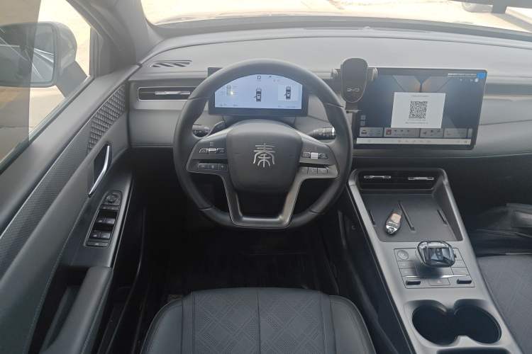 Used BYD Qin PLUS 2025 EV Smart Drive Edition 510KM Leading Model Steering Wheel