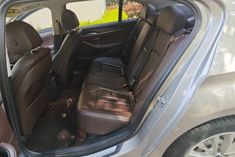 Used BMW 5 Series 2019 Facelifted 530Li Leading Edition Luxury Package
