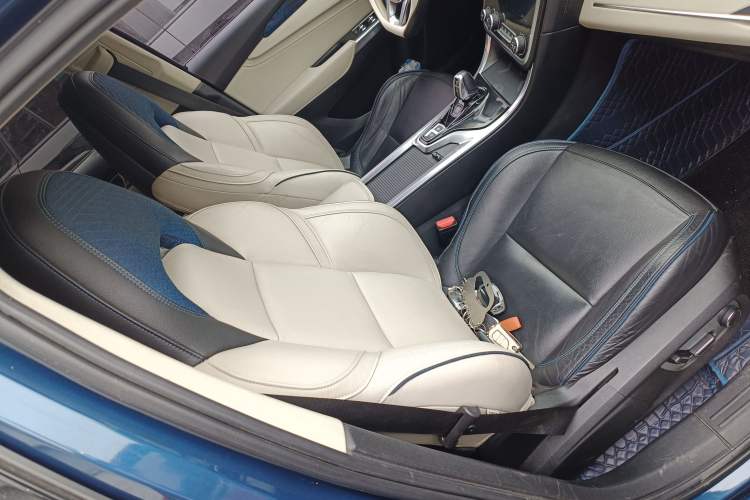 Used Lynk & Co 01 2017 2.0T Two-Wheel Drive Zhaopu Version
