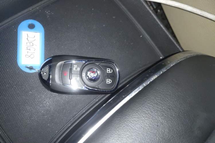 Used Buick GL8 2022 ES Landtrek 653T Luxury Edition
