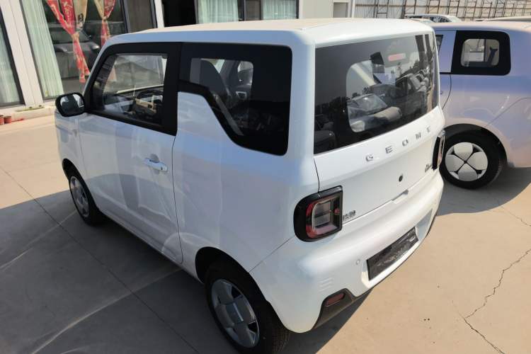 Used Geely Galaxy Panda 2024 Panda Mini 200km Endurance Bear