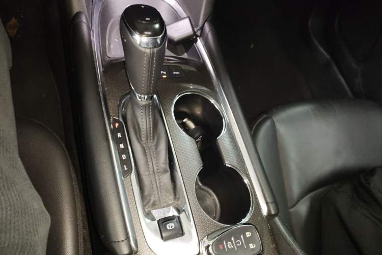 Used Chevrolet Malibu XL 2018 530T Automatic Ruiyi Edition Gear Lever