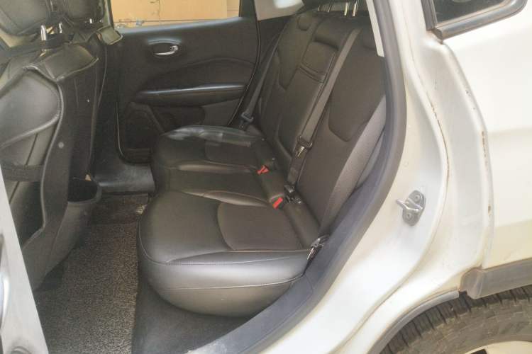 Used Jeep Compass 2019 220T Automatic Family Edition
