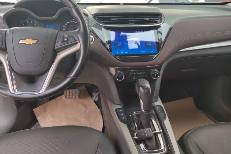 Used Chevrolet Malibu 2018 530T Automatic Fashion Edition Audio And AC Panel