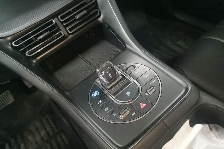 Used BYD Sealion 05 DM-i 2025 DM-i Intelligent Driving 75KM Prestige Model Gear Lever