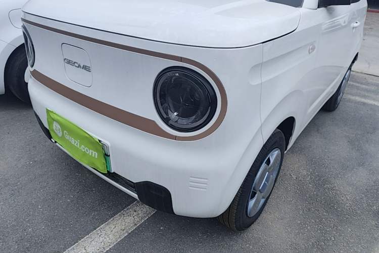Used Geely Galaxy Panda 2024 Panda Mini 200km Endurance Bear
