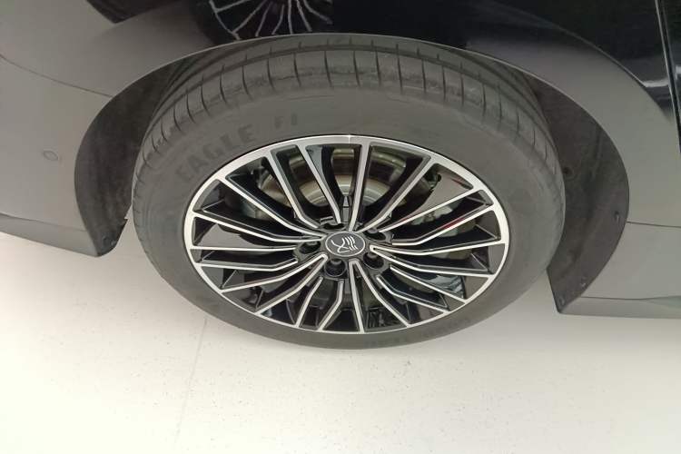 Used BYD Han 2025 DM-i Intelligent Driving Edition 125KM LiDAR Flagship Model