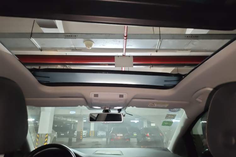 Used Volkswagen Golf Sportsvan 2016 230TSI Automatic Luxury Version
