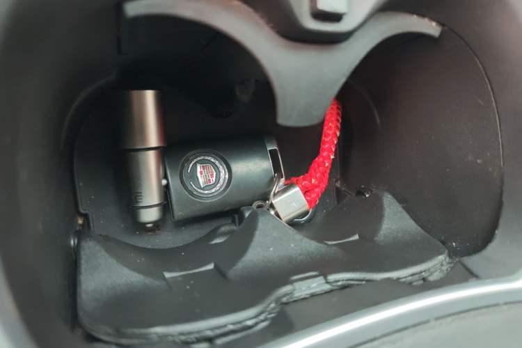 Used Cadillac SRX 2012 3.0L Comfort Model
