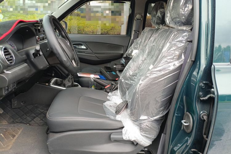 Used Dongfeng Ruichi 2023 2.4T Diesel Two-Wheel Drive Business Edition Long Cargo Bed YCY24165-61
