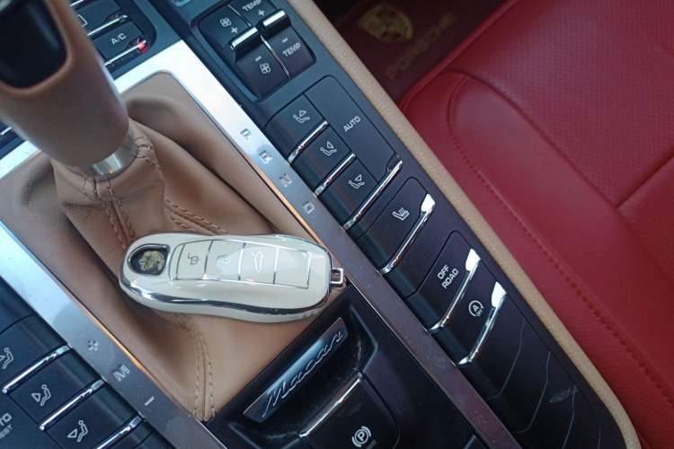 Used Porsche Macan 2014 Macan 2.0T Vehicle Key