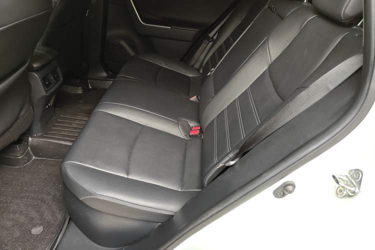 Used Toyota RAV4 2020 Dual-Engine 2.5L E-CVT 4x4 Elite PLUS Edition Left Rear Seat