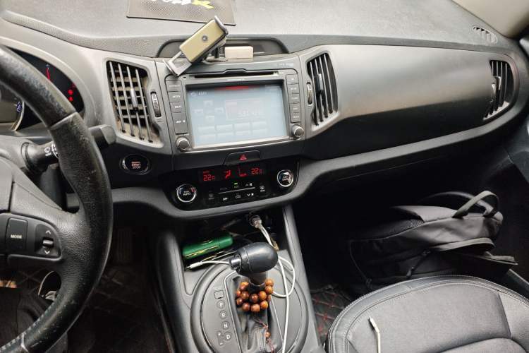 Used Kia Sportage R 2012 2.0L Automatic Two-Wheel Drive NAVI Audio And AC Panel