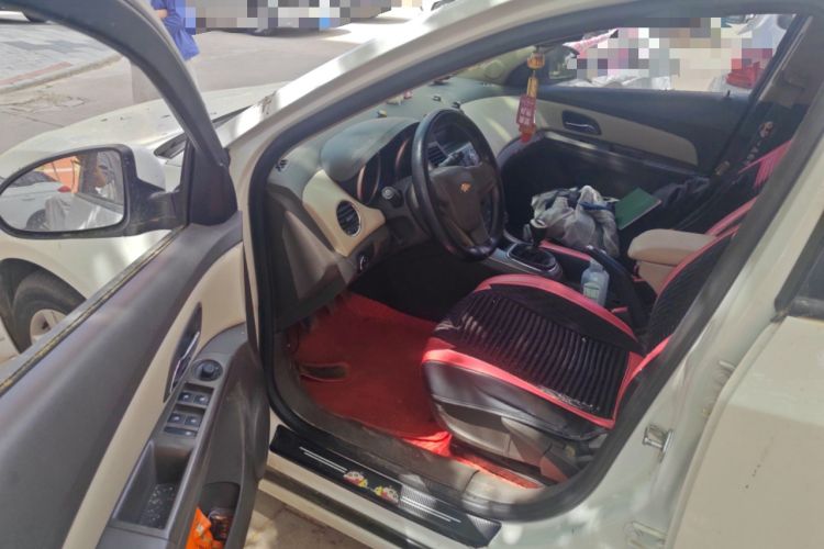 Used Chevrolet Cruze 2015 1.5L Classic SE MT Driver Seat